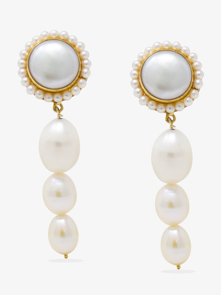 Pearl earrings by Vintouch Jewels, handmade in Italy.