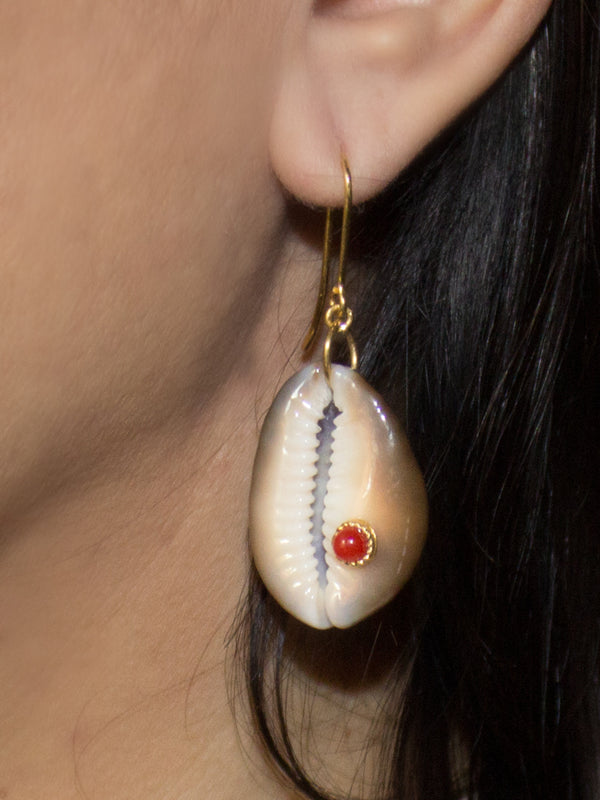 Vintouch Jewels Coral & Pearls Dark Cowrie Shell Earrings