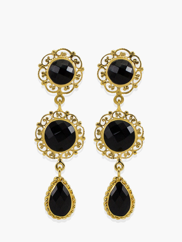 Inspired by the antique goldsmith technique known as 'Filigrana' - consisting in binding thin precious metal wires in order to create a pierced structure around the gemstone - the 'Taormina' earrings are handmade from 18-karat Gold Over Sterling Silver enriched by the vibrance of three onyx stones in different sizes and shapes. Style this amazing earrings with your daytime tailoring or evening outfits either alone or stacked with the matching necklace. 