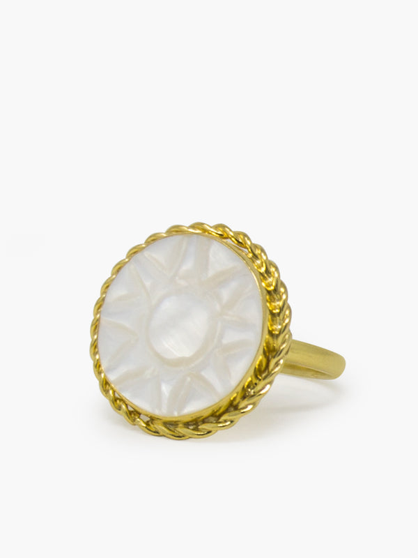 Vintouch's 'Soleil' Gold-plated hand-carved mother of pearl ring.